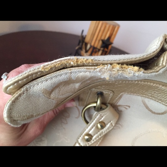 COACH PURSE(PLZ READ) - Picture 4 of 8